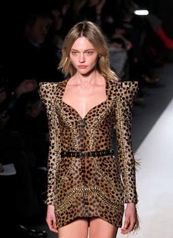 Illustration for article titled Balmain Has The Midas Touch!